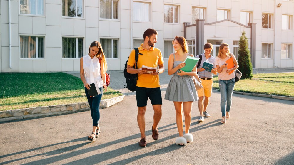 Kako smuvati devojku u srednjoj školi